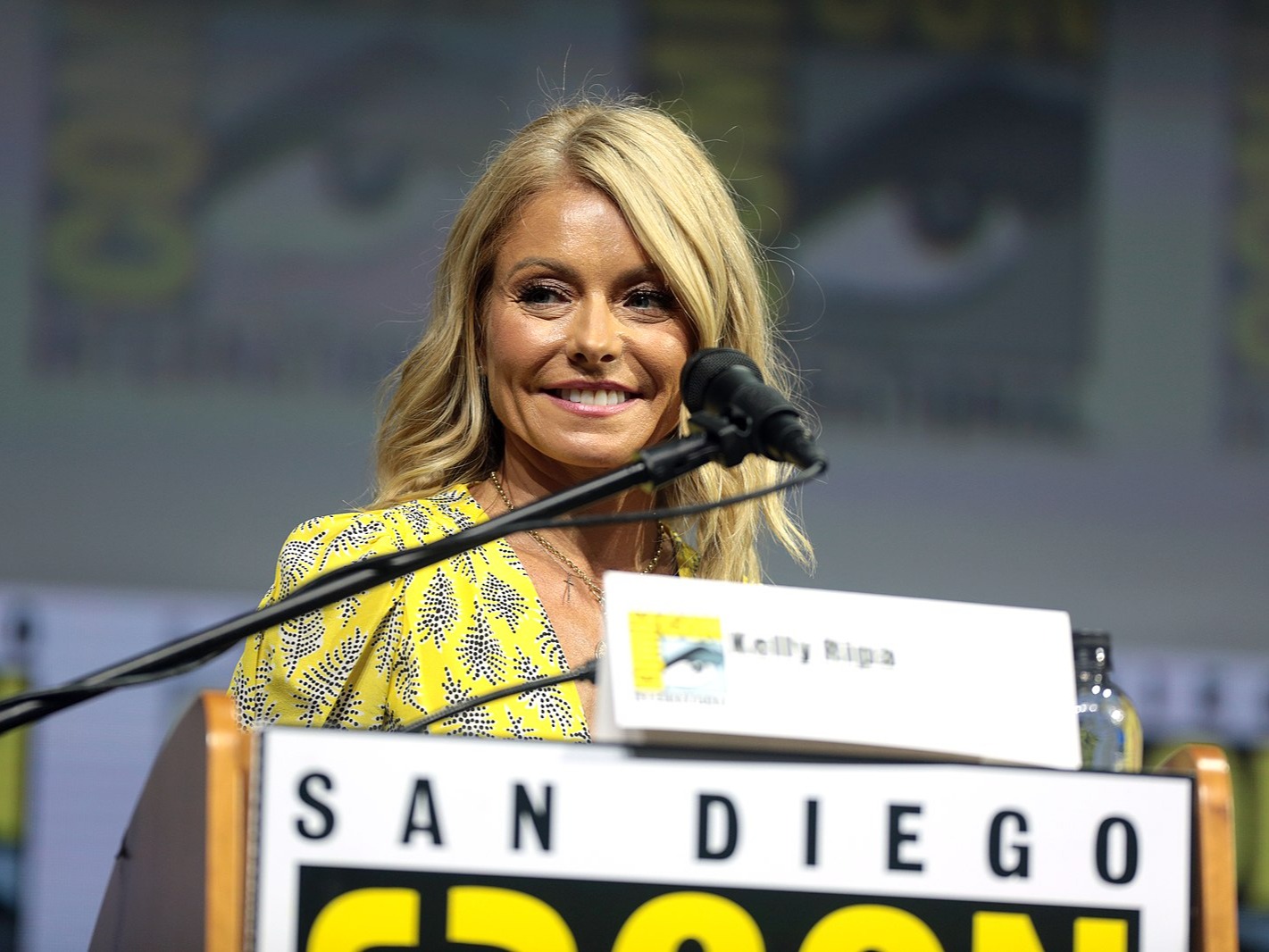 Kelly Ripa Goes Nude in New Empty Nest Era