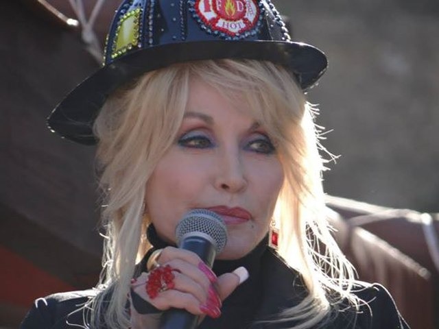 Dolly Parton’s Health Scare