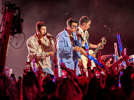 Jonas Brothers Shock Fans With Live Gender Reveal