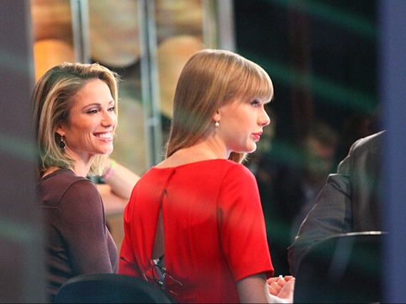 Man Serves Taylor Swift at Travis Kelce’s Home