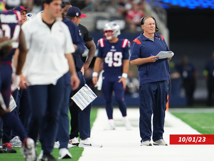 Bill Belichick on the New England Patriots sideline (Getty)