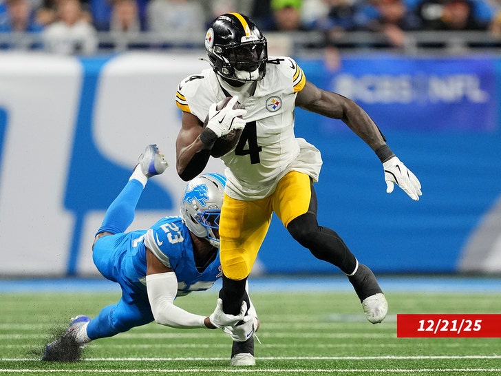 DK Metcalf during a game (Getty)