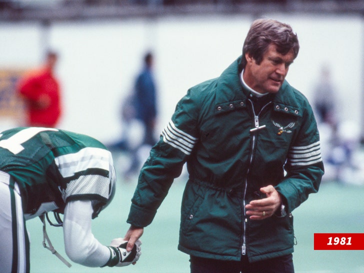 Hall of Fame coach Dick Vermeil (Getty)