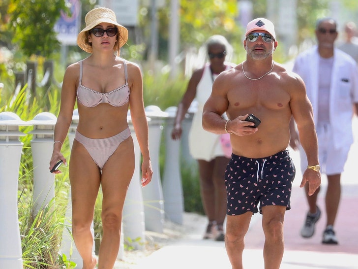 Melissa and Joe Gorga soak up South Beach sun during their Miami escape