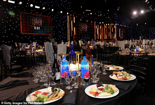 Minimalist plate served at the 2026 Critics Choice Awards that drew online backlash.