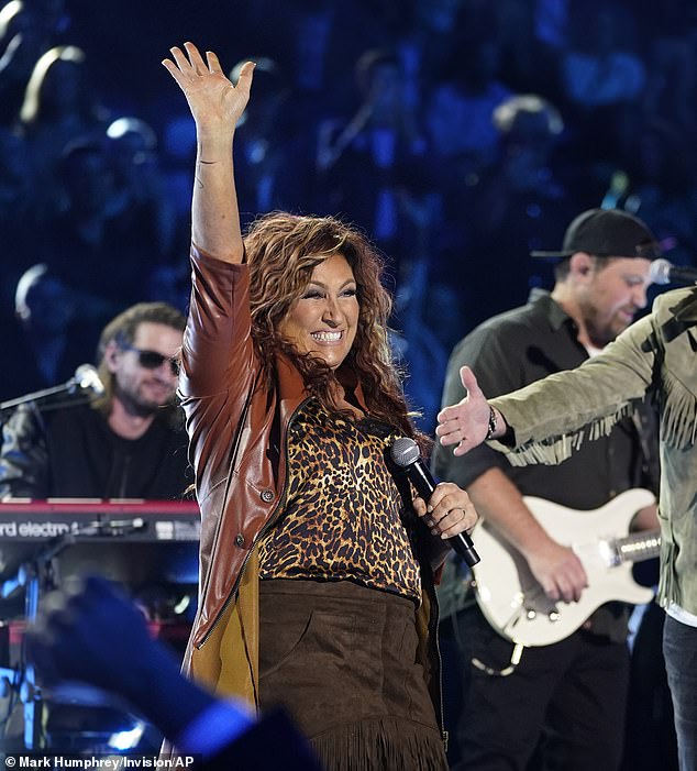 Jo Dee Messina performing in 2022, embracing a renewed outlook shaped by faith and resilience.