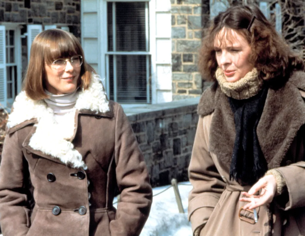 Diane Keaton and Mary Beth Hurt in winter clothing in the 1978 film Interiors.