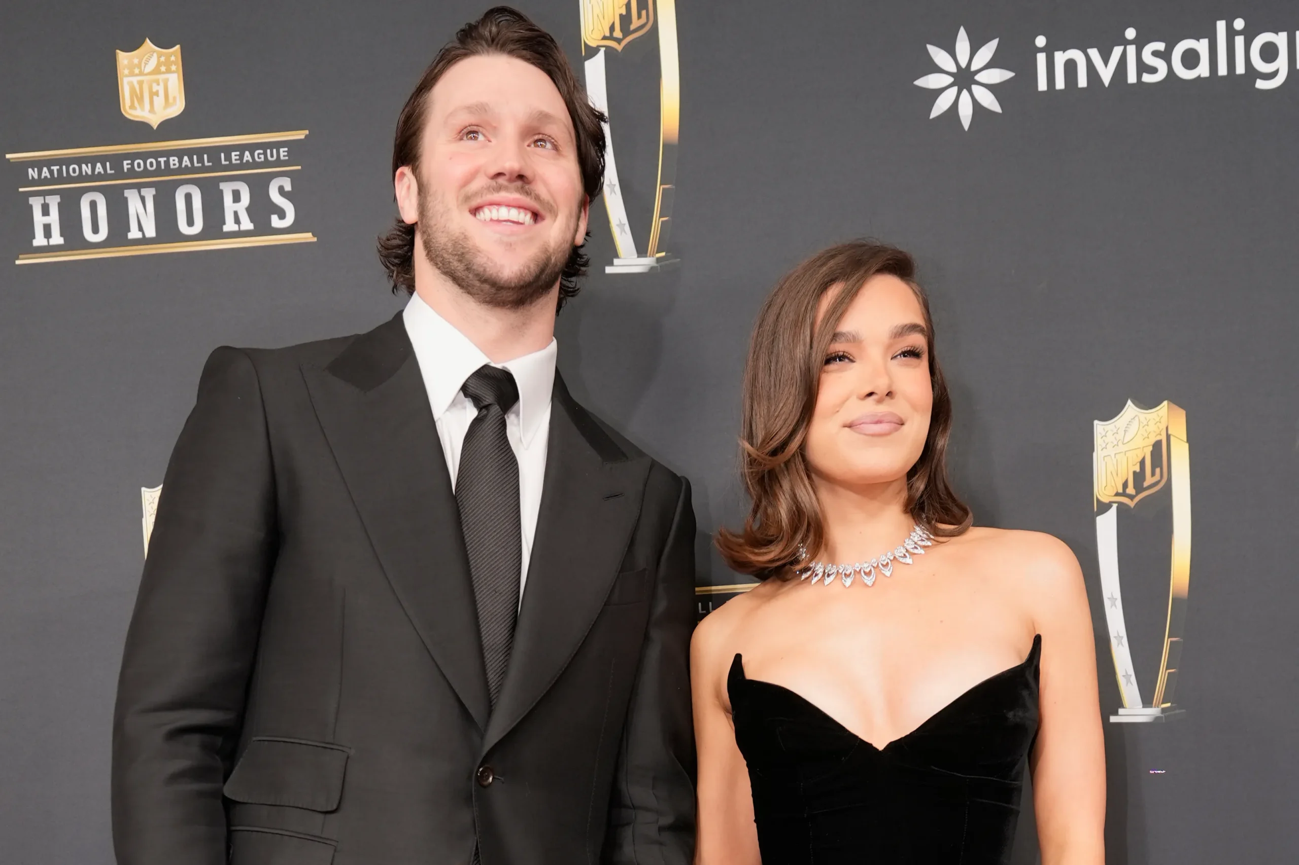 Hailee Steinfeld and Josh Allen at an awards event.