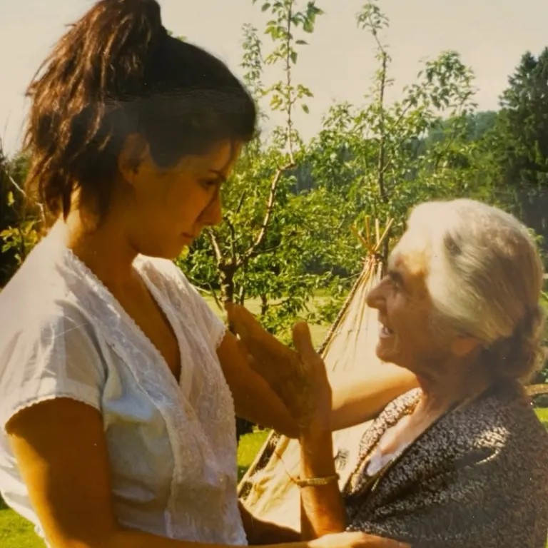 She also included a pic with her late grandma. Instagram/sandrabullock - Instagram/sandrabullock
