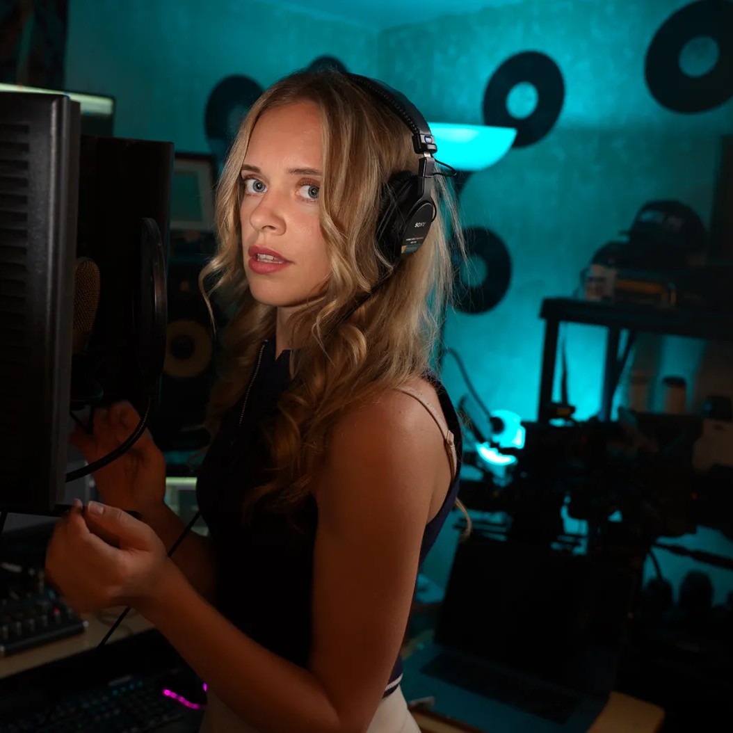 Naomi "Nomz" Bistline, one of cult leader Samuel Bateman's former 'spiritual wives', is now making music. - Tolga Katas/Netflix