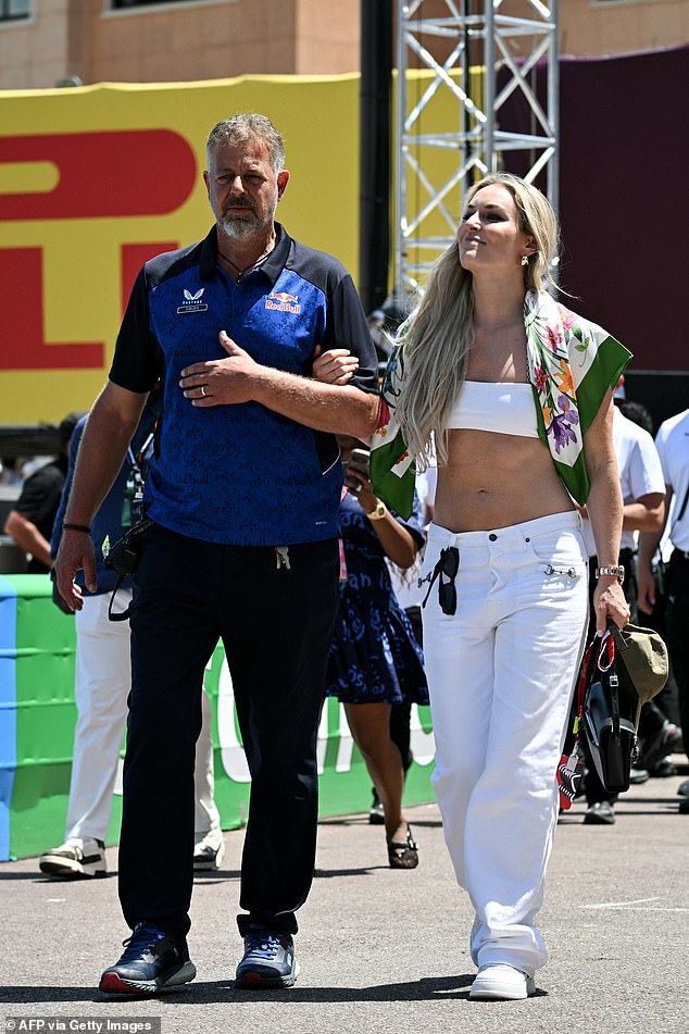 Lindsey Vonn walks the Monaco Grand Prix grid without crutches