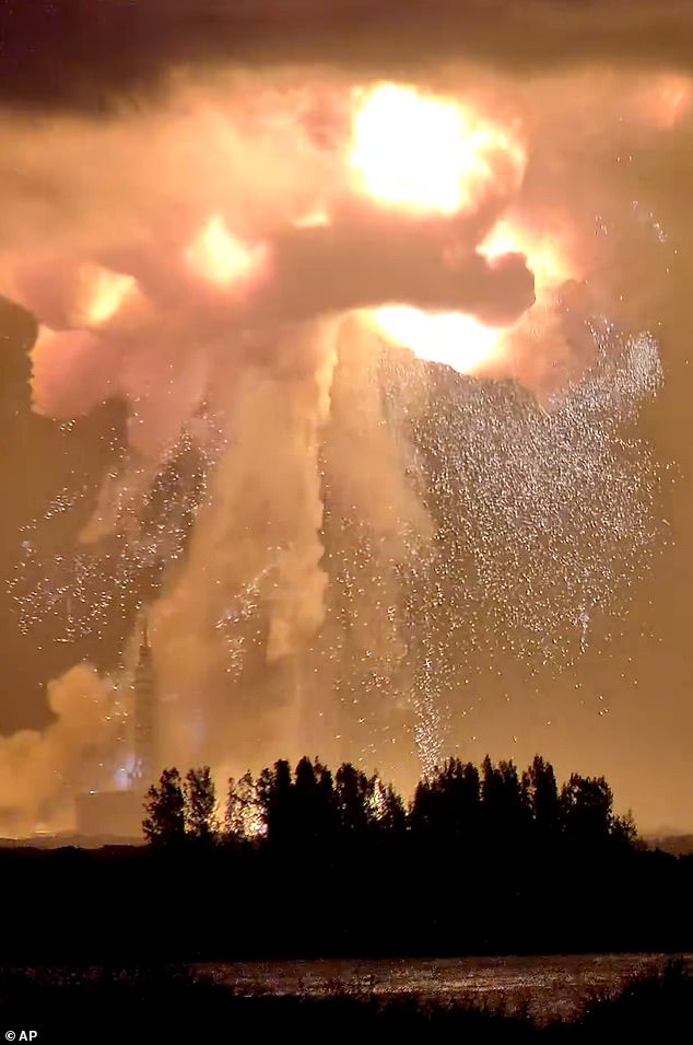 Blue Origin rocket explodes during a failed launch
